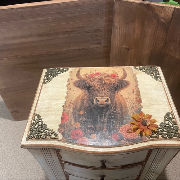 Other - Rustic Highland Cow Decorative Jewelry box